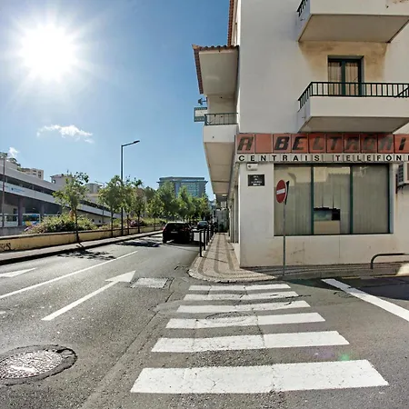 Apartment Holiday Center T0v Funchal (Madeira)